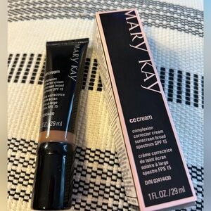 Mary Kay cc cream foundation very deep